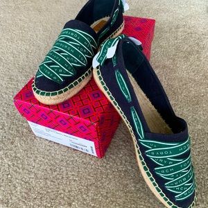 BRAND NEW TORY BURCH SHOES!  Size 7.5 fits like a 7.